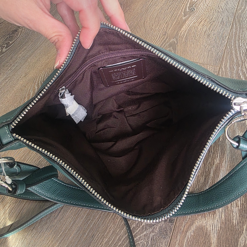 Coach Green Pebbled Leather Shoulder Bag with Adjustable Strap - Picture 3 of 4